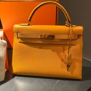 Hermès Kelly 32 – Vintage Courchevel, Gold (GHW)